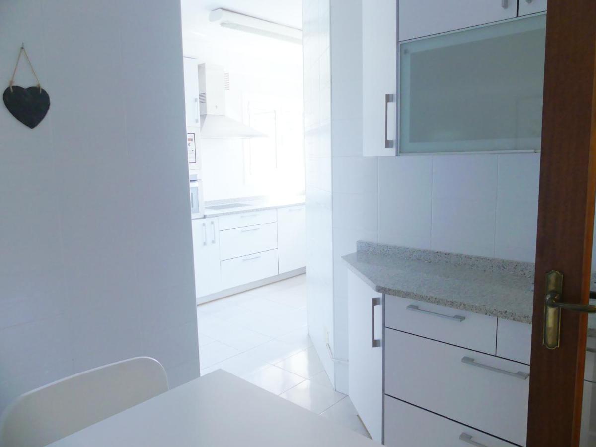 Apartamento Luminoso, Funcional Y Amplio En Zona Hospitalaria Pamplona Ngoại thất bức ảnh