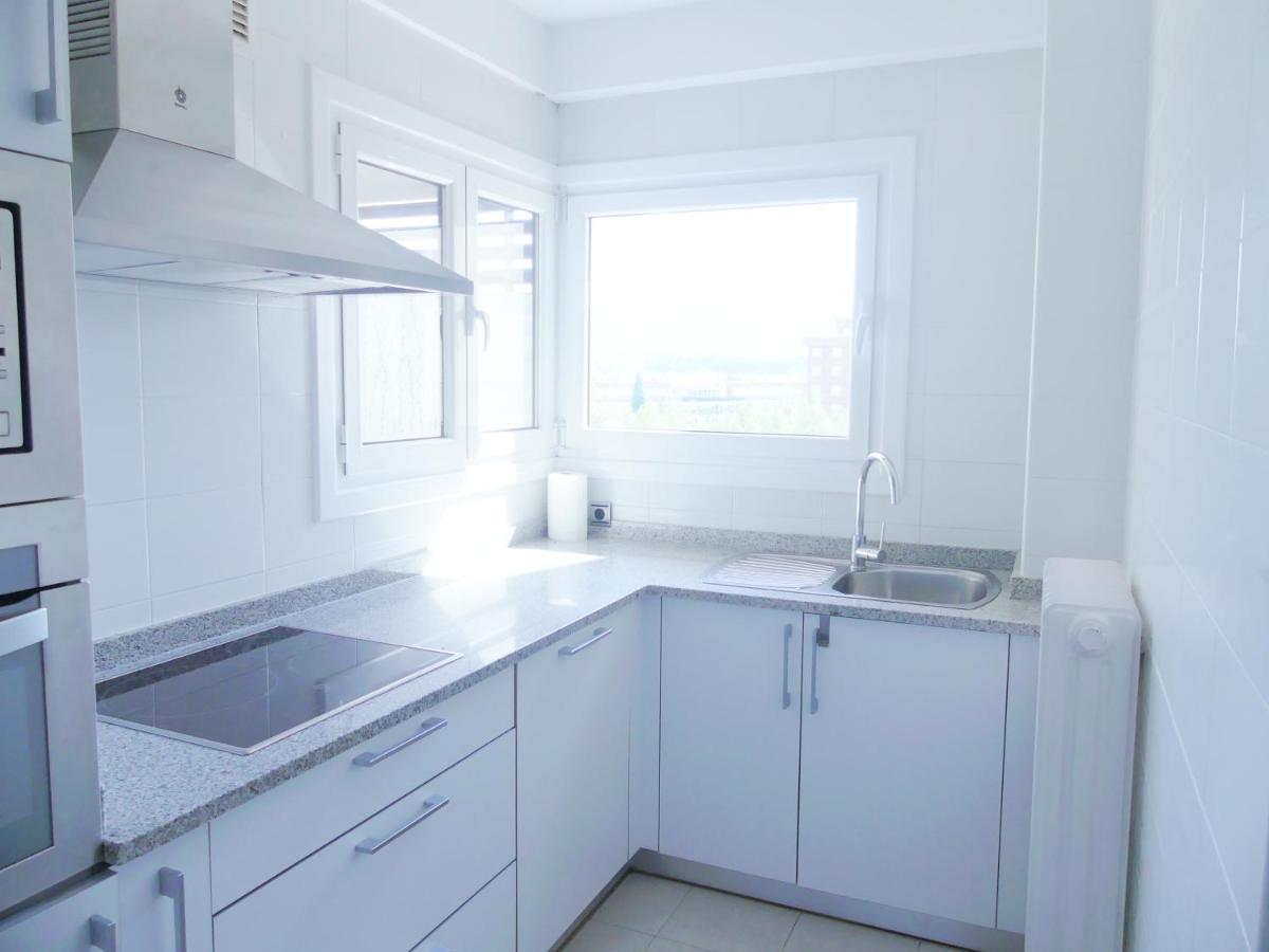 Apartamento Luminoso, Funcional Y Amplio En Zona Hospitalaria Pamplona Ngoại thất bức ảnh